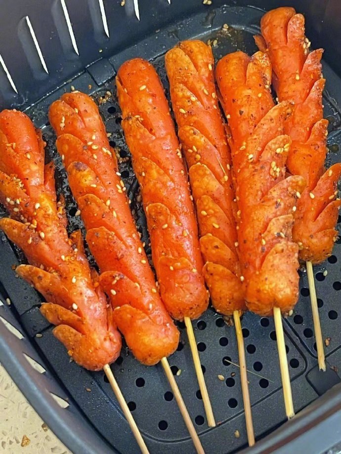 过年烧烤局怎么能少得了烤肠_高清图集_新浪网