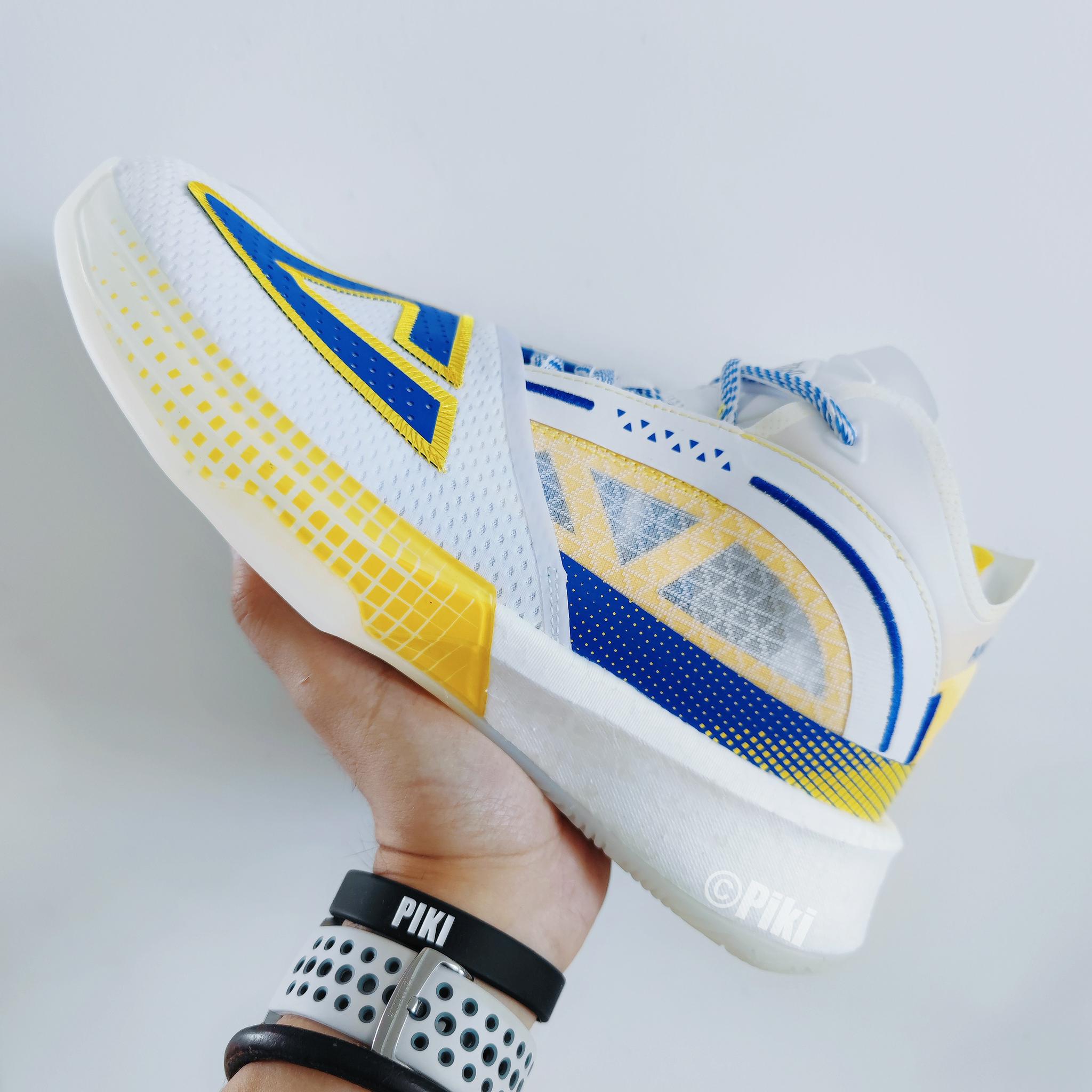 早已深深刻上维金斯烙印的匹克大三角穿上了维金斯球衣