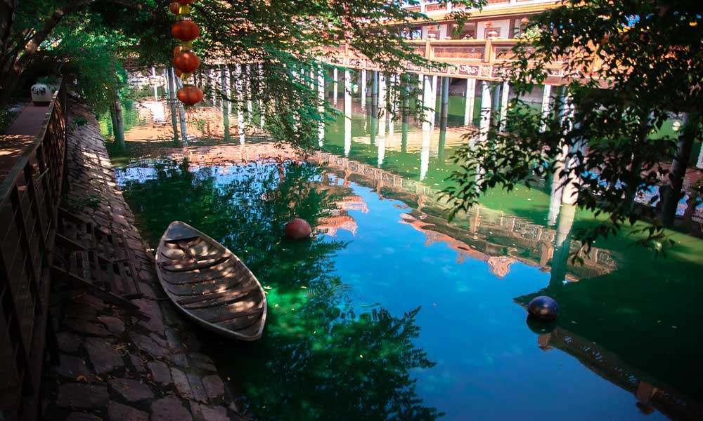 为什么萤火虫在日本文化中如此重要?休闲区蓝鸢梦想 - Www.slyday.coM 为什么萤火虫在日本文化中如此重要?休闲区蓝鸢梦想 - Www.slyday.coM