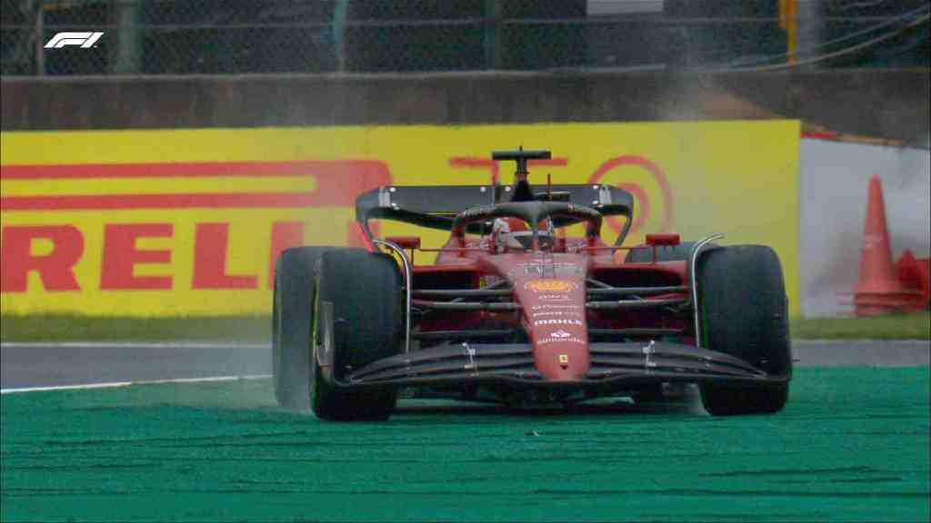F1日本站大雨中迎来世界冠军,法拉利再次犯错,成就维斯塔潘卫冕休闲区蓝鸢梦想 - Www.slyday.coM F1日本站大雨中迎来世界冠军,法拉利再次犯错,成就维斯塔潘卫冕休闲区蓝鸢梦想 - Www.slyday.coM