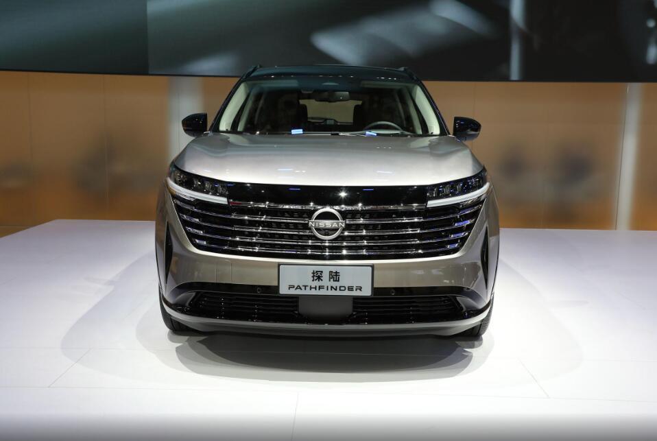 0t 9at,三排座椅布局,内饰却是硬伤-新浪汽车