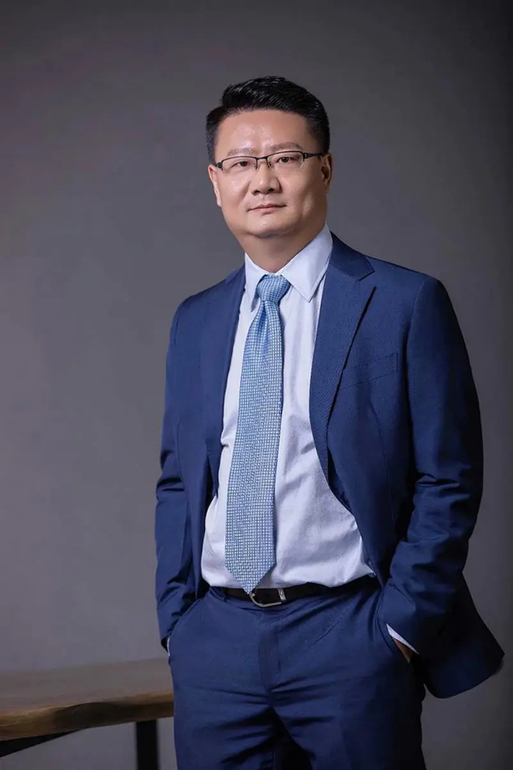 长安集团科技开发部副总经理,哈尔滨东安汽车发动机制造有限公司董事