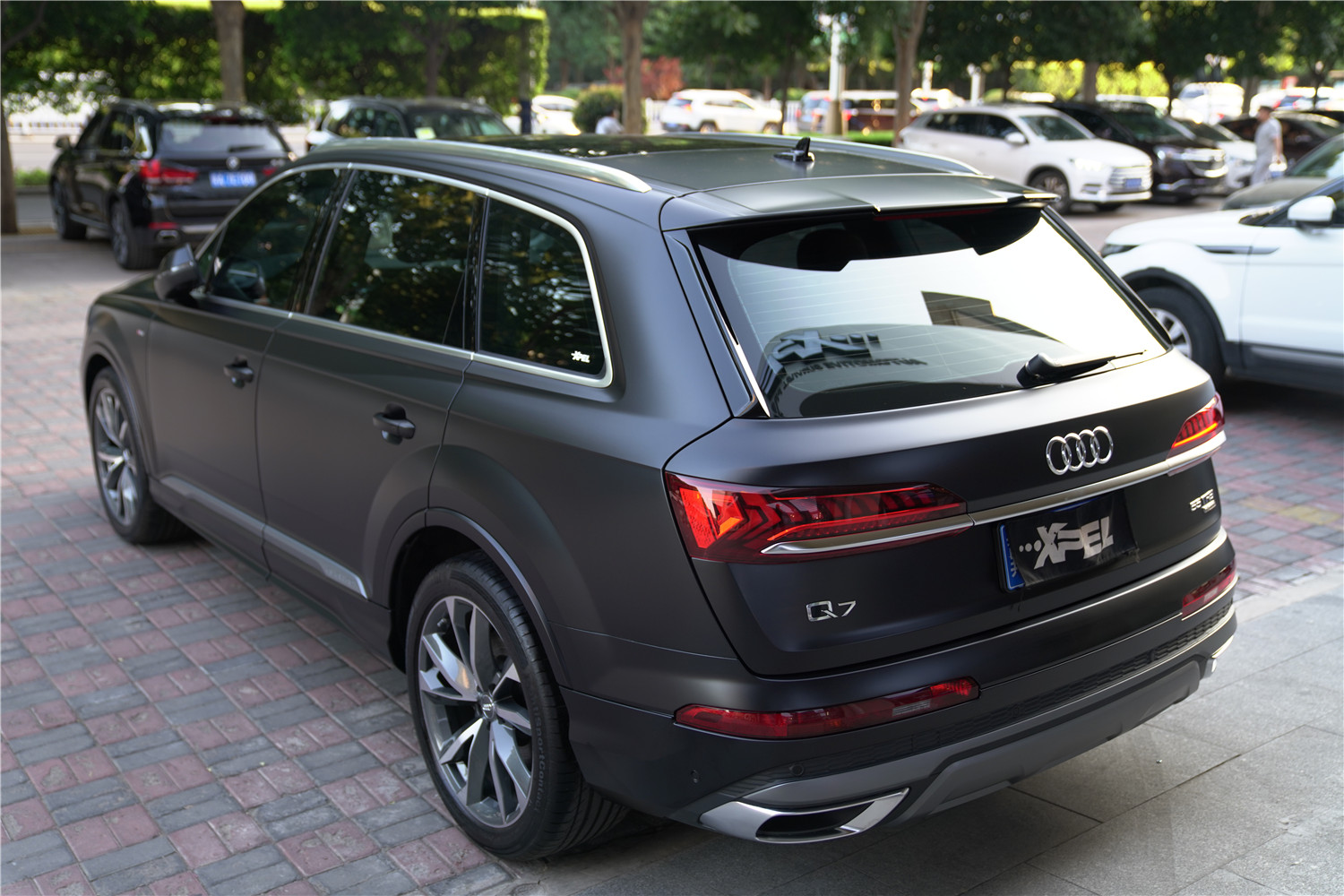 新款奥迪q7贴隐形车衣石家庄永诚