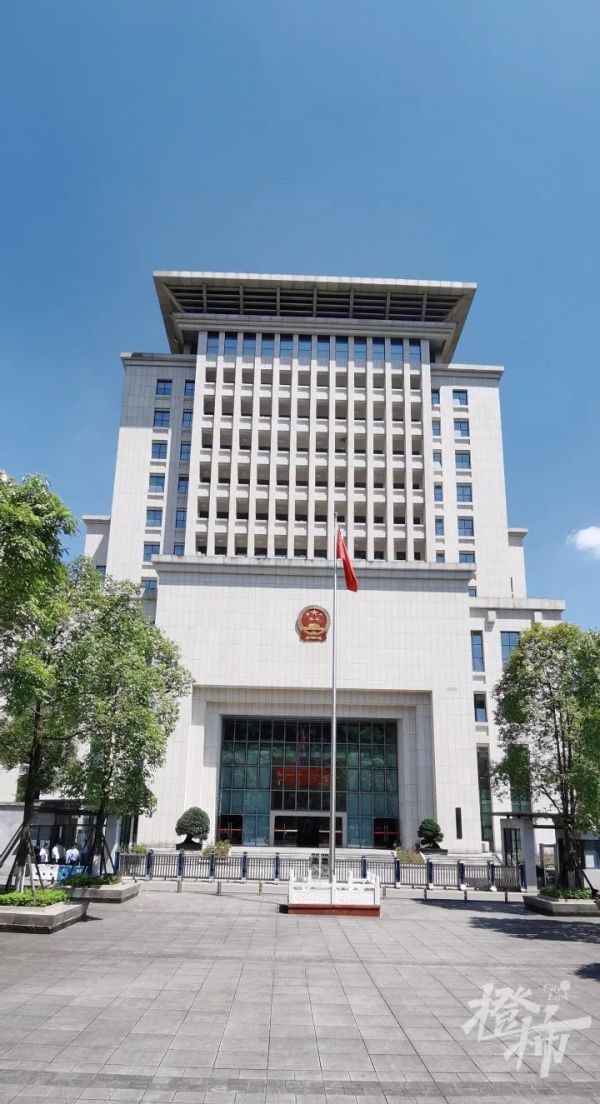 重庆姐弟坠亡案两被告人聊天记录曝光冲上热搜,网友:背后发凉休闲区蓝鸢梦想 - Www.slyday.coM 重庆姐弟坠亡案两被告人聊天记录曝光冲上热搜,网友:背后发凉休闲区蓝鸢梦想 - Www.slyday.coM