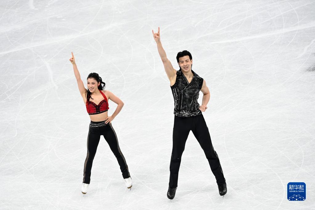 团体赛：冰上舞蹈韵律舞比赛赛况休闲区蓝鸢梦想 - Www.slyday.coM