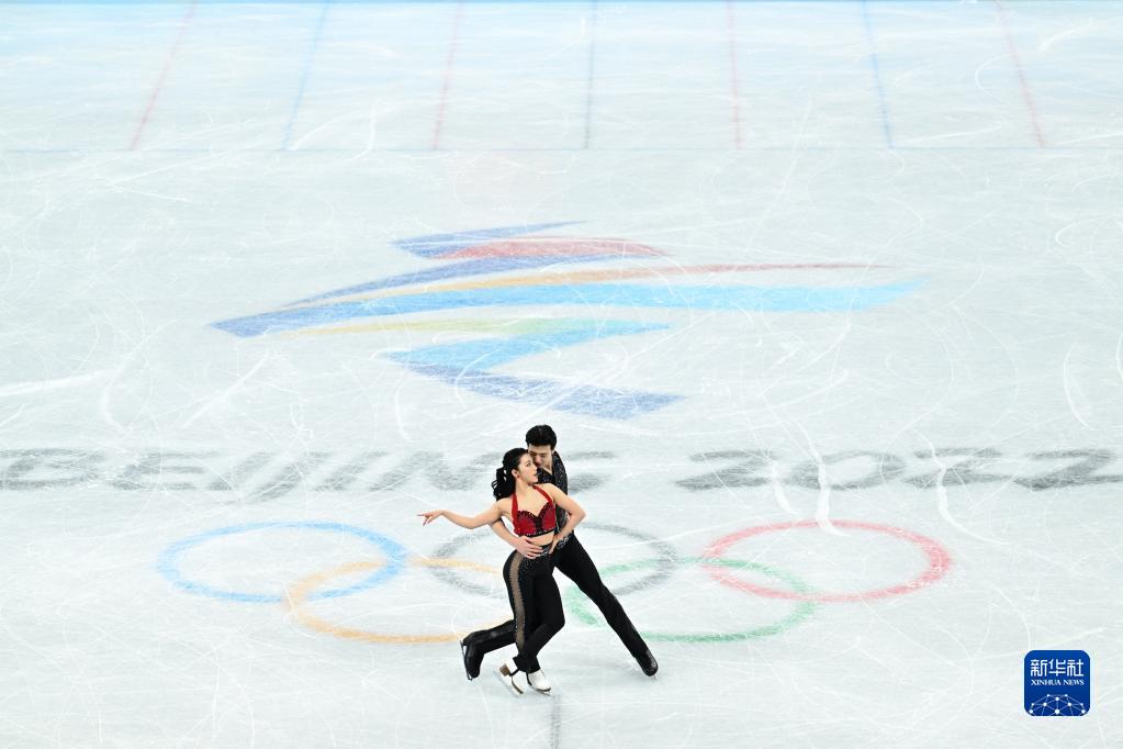 团体赛：冰上舞蹈韵律舞比赛赛况休闲区蓝鸢梦想 - Www.slyday.coM
