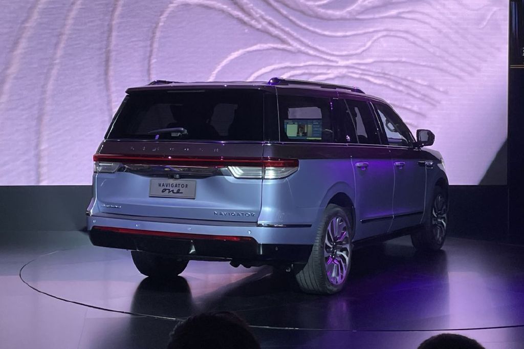 2022成都车展丨领航员壹号首发林肯领航员家族上市售1158万元起