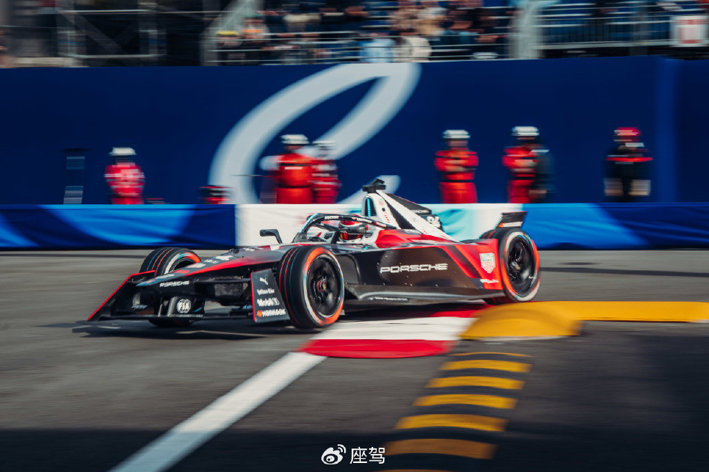 开启电动狂飙新纪元  保时捷电动赛车即将迈入 gen4 时代