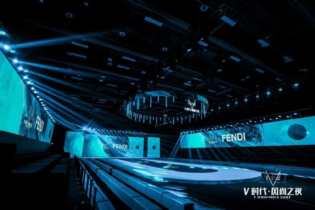 乐维·中国：V时代·风尚之夜8.28于凯迪拉克中心M空间盛大开幕！休闲区蓝鸢梦想 - Www.slyday.coM