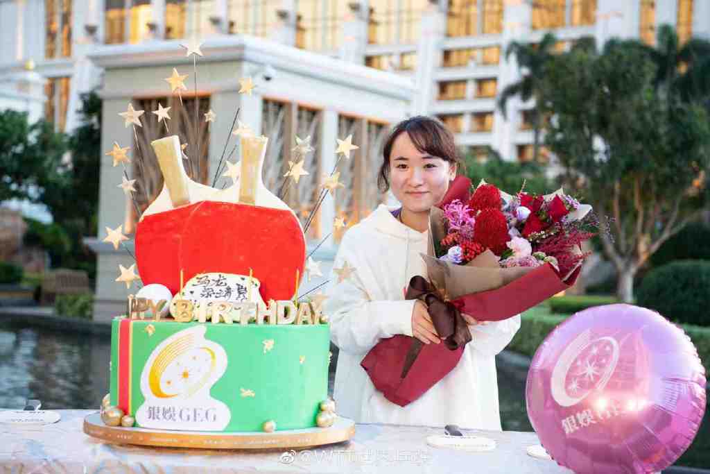 马龙昨天过生日伊藤美诚今天过生日wtt真贴心赠送蛋糕鲜花