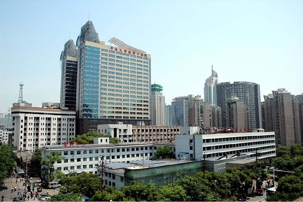 湘雅二医院医学装备部倾力担当重症患者救治设备最坚实的后盾|疫情