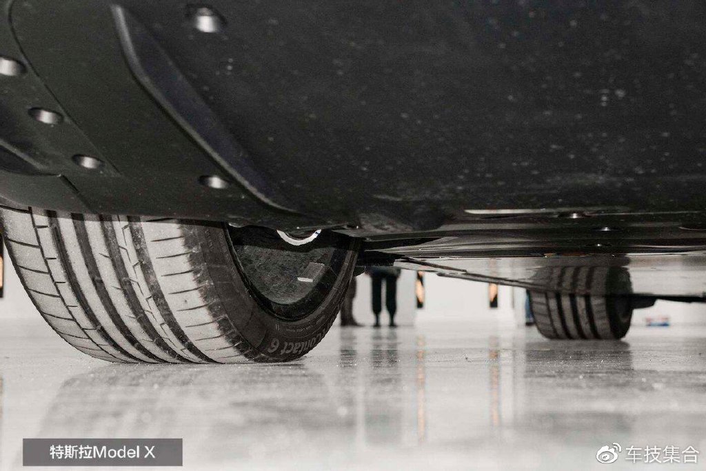 花上80多万买SUV，要进口Model X，还是国产宝马X5？休闲区蓝鸢梦想 - Www.slyday.coM