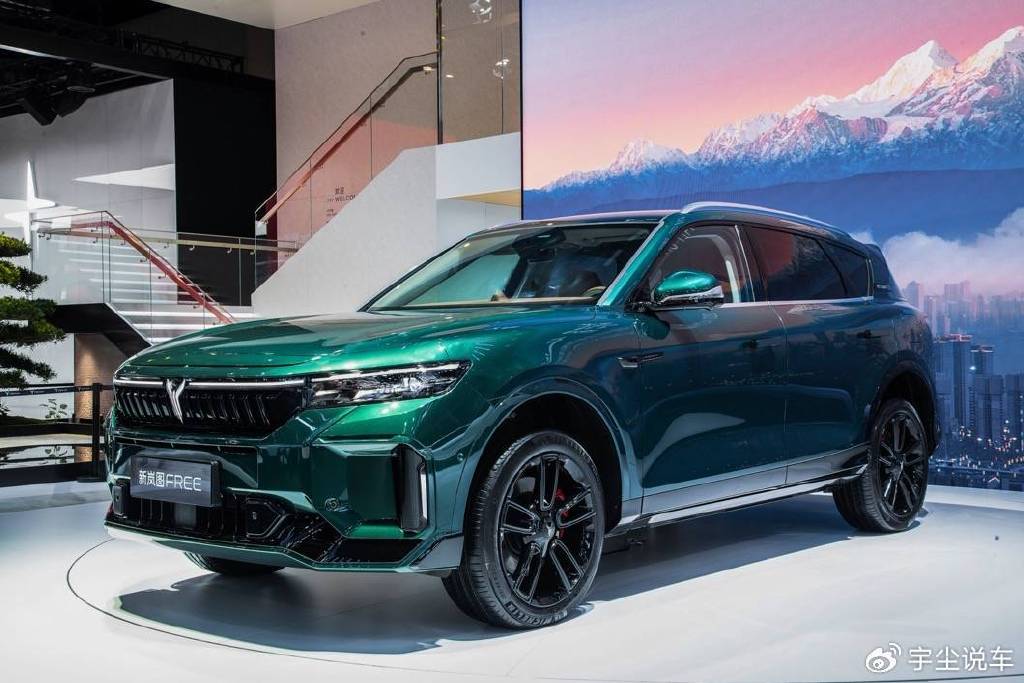 伴随该车关注度与日俱增,岚图以成都车展为契机,在今日正式开启了新岚