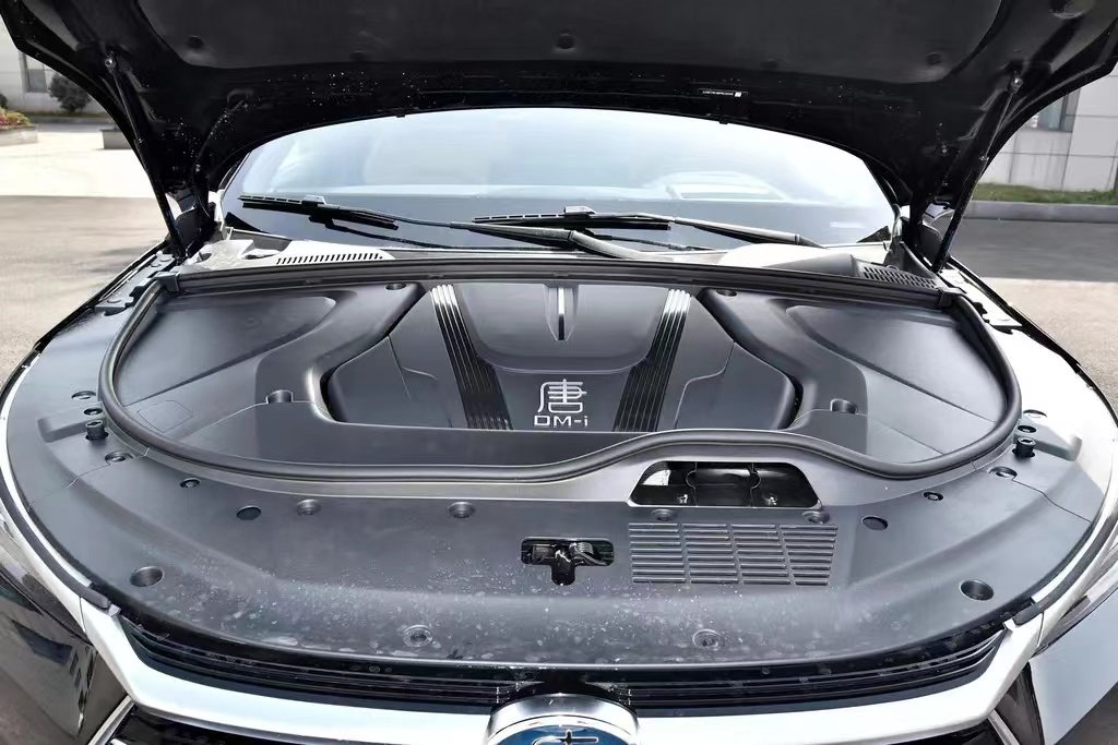 5t发动机 单电机组成的插电混动系统,其中1.