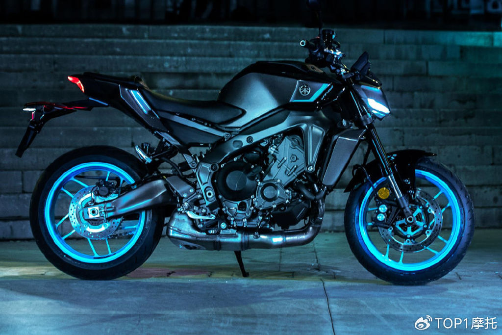 独眼龙变机甲风雅马哈mt09新款发布配置提升价格上调