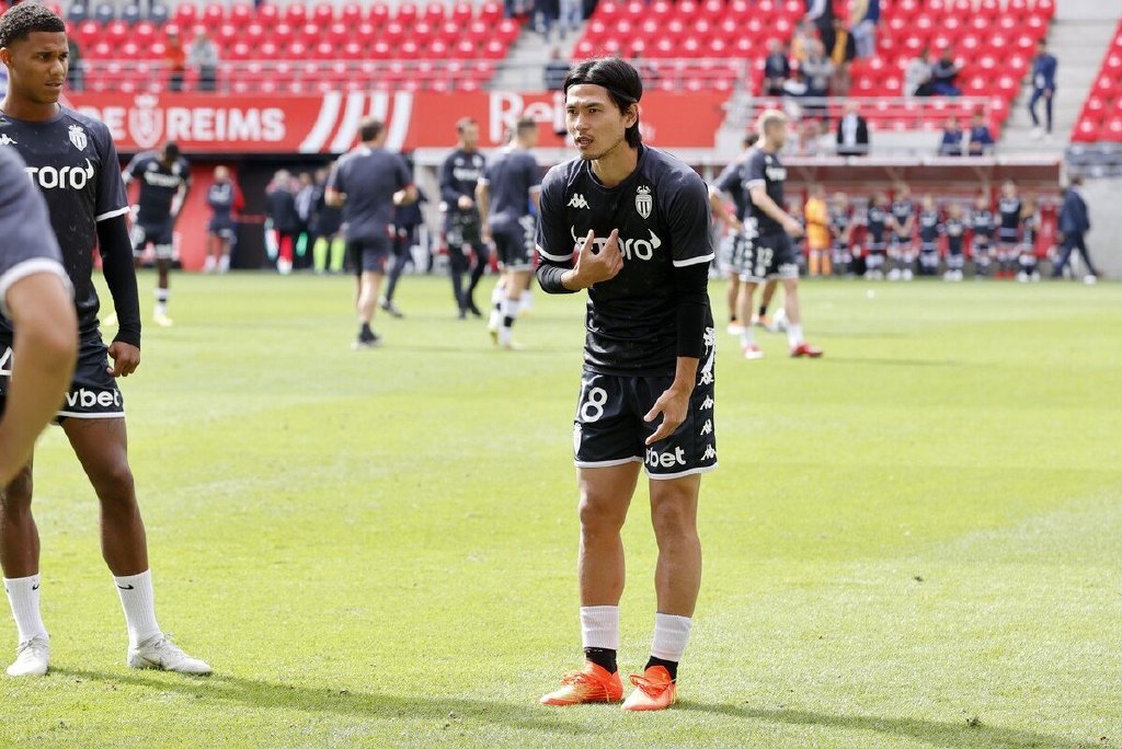 南野拓实：梅西用一年才适应法甲，我也差不多，目标是世界杯八强休闲区蓝鸢梦想 - Www.slyday.coM