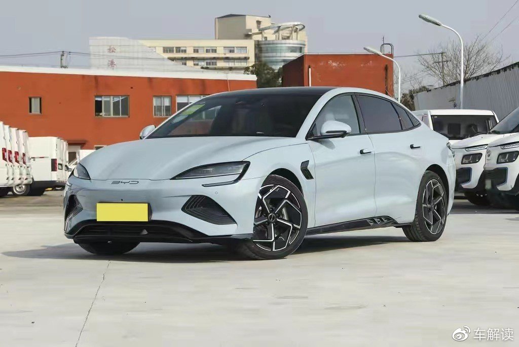 28万,纯电续航700km,比亚迪海豹究竟有何亮点?-新浪汽车