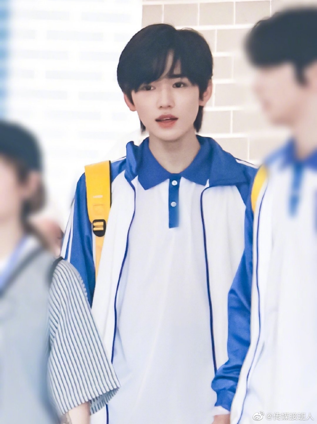 宋亚轩萌探高中学长造型来了!