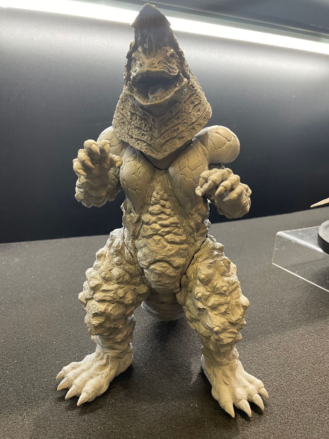 大怪兽系列新品 超古代怪兽格鲁沙__财经头条