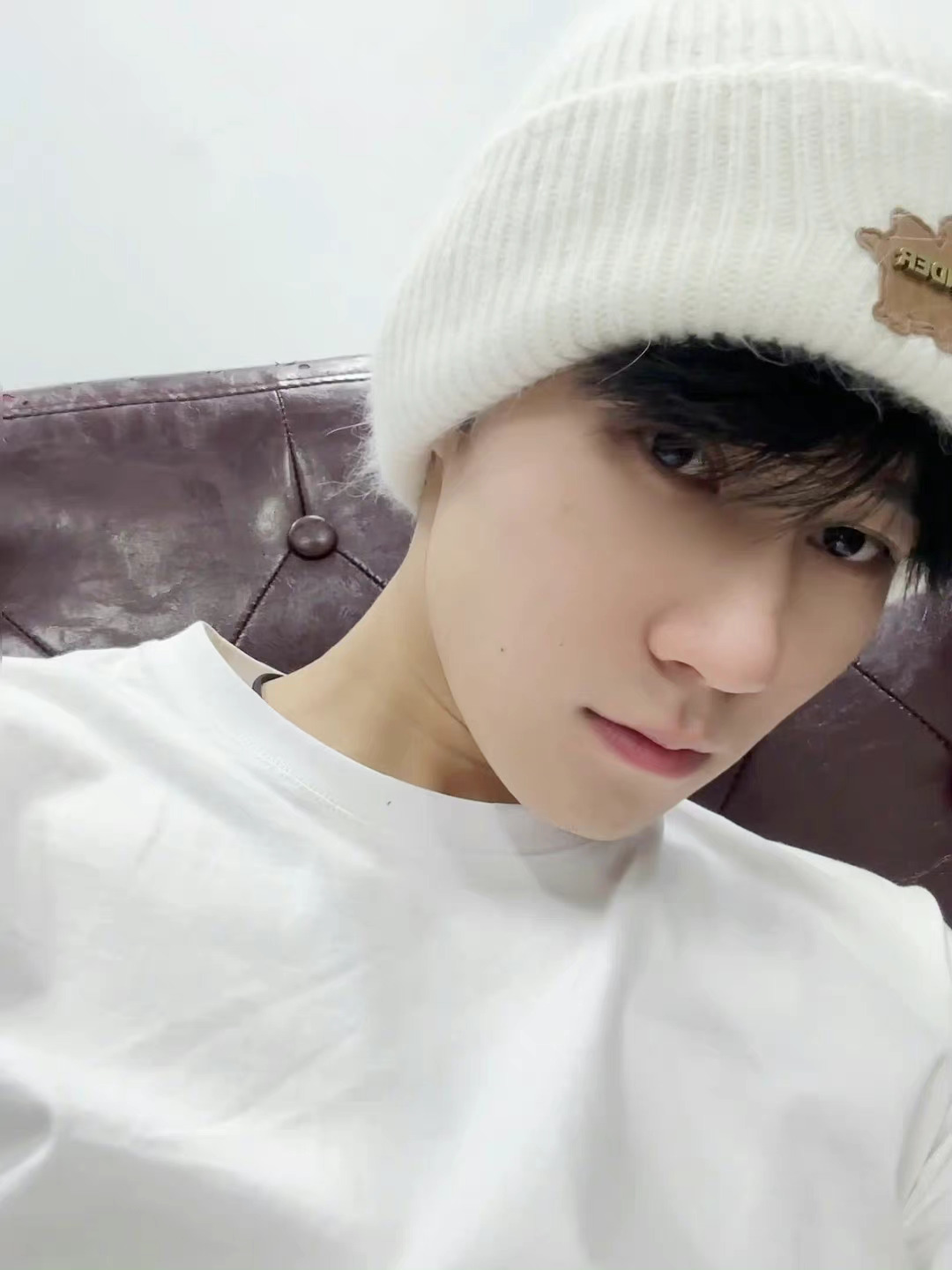 张真源戴口罩的仪式感每周七天不重样一天换一个