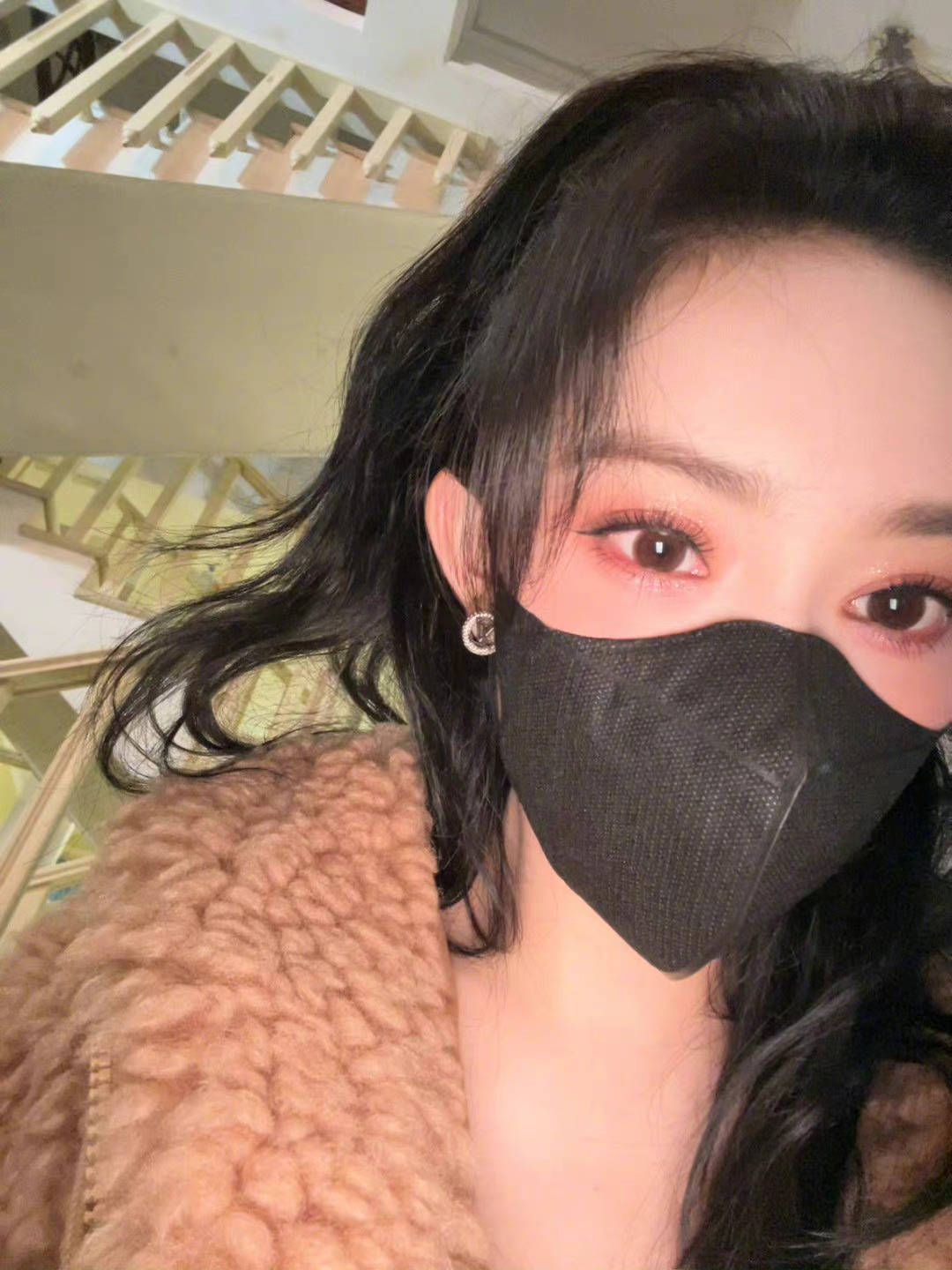 孟子义晒九宫格live图随拍～ 孟姐的日常生活照,素颜好美啊