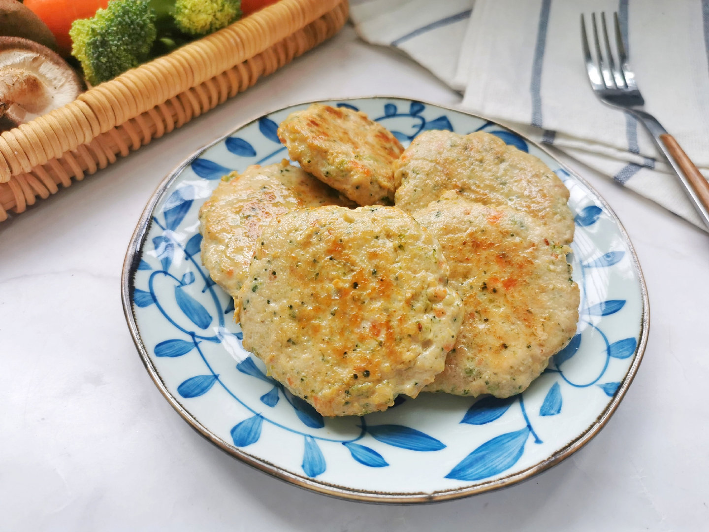 【鸡肉蔬菜小饼】