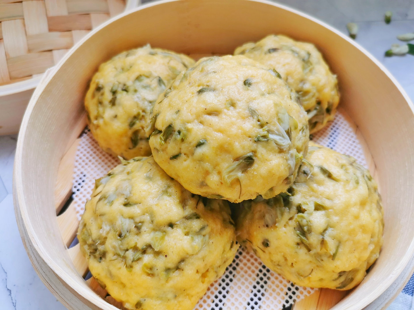 【洋槐花窝窝头】