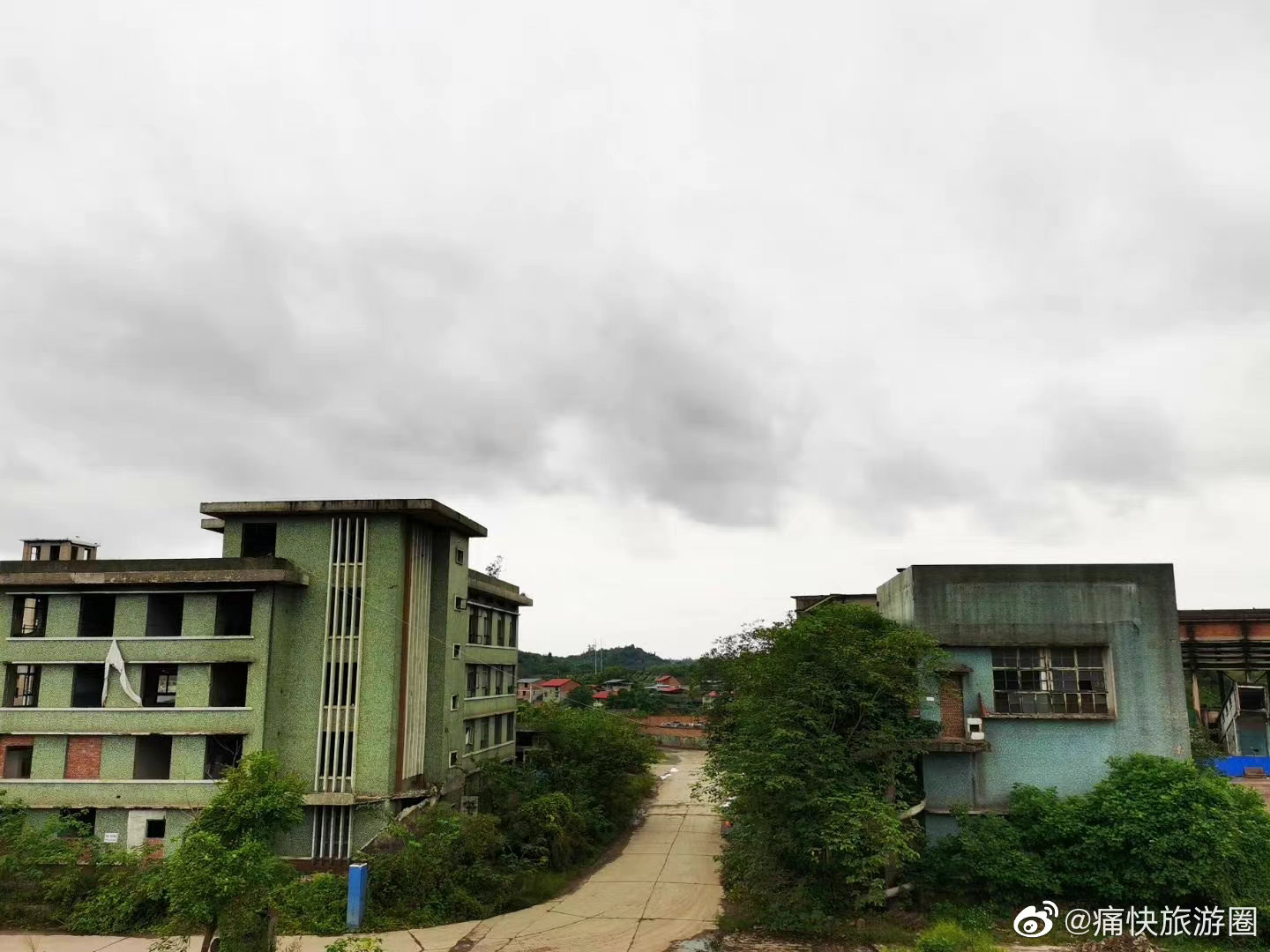 远眺自贡张家坝工业建筑群__财经头条