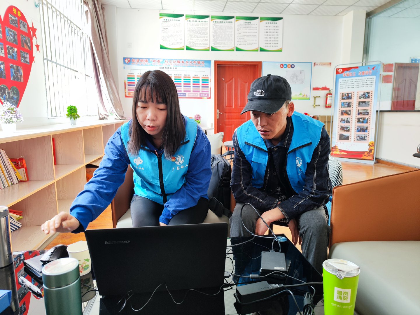 阳江居委会换届和社工招聘一样吗