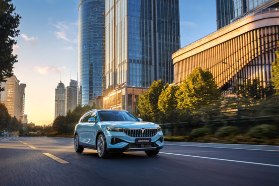 30万级新能源SUV对比，岚图FREE和问界M5选谁更合适？