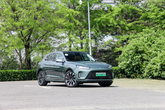 30万级新能源SUV对比，岚图FREE和问界M5选谁更合适？