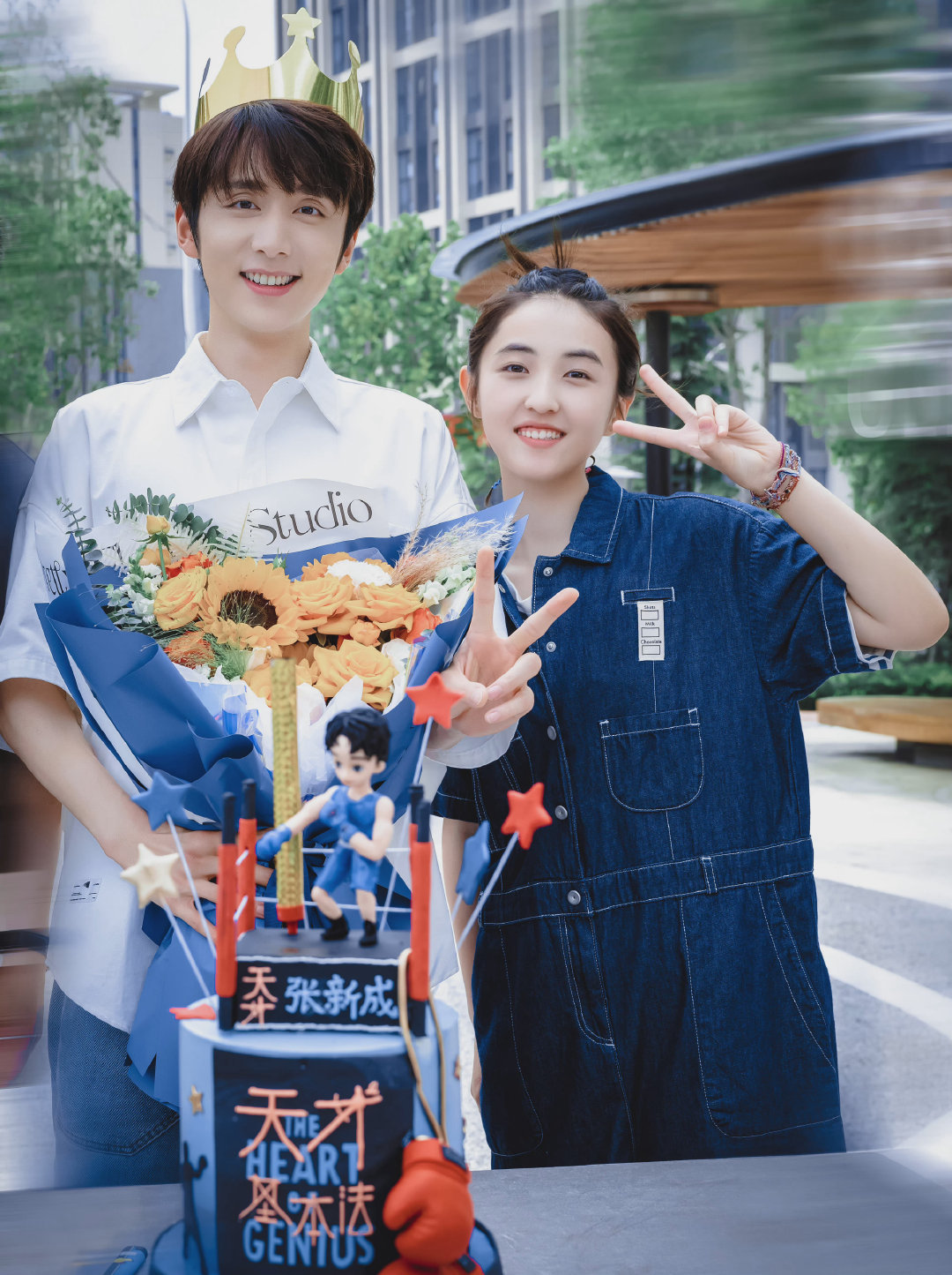 张新成张子枫未免也太好嗑了,同框就氛围感十足……__财经头条