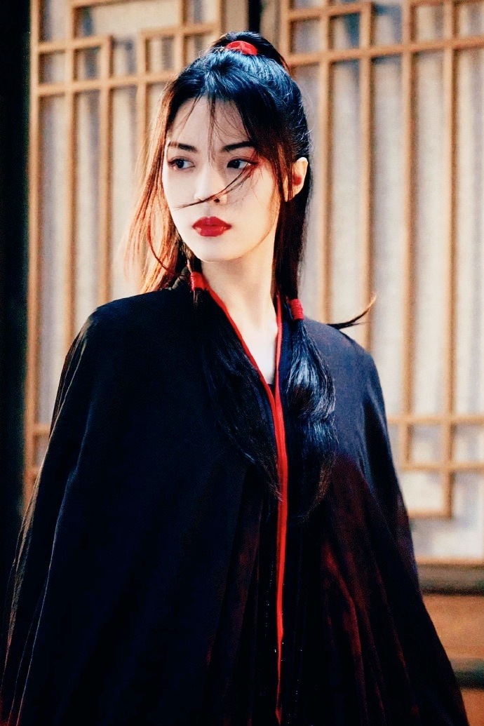 3/ 6一直都很喜欢钟楚曦,这真的有惊艳到我,感觉她真的很适合赵无双