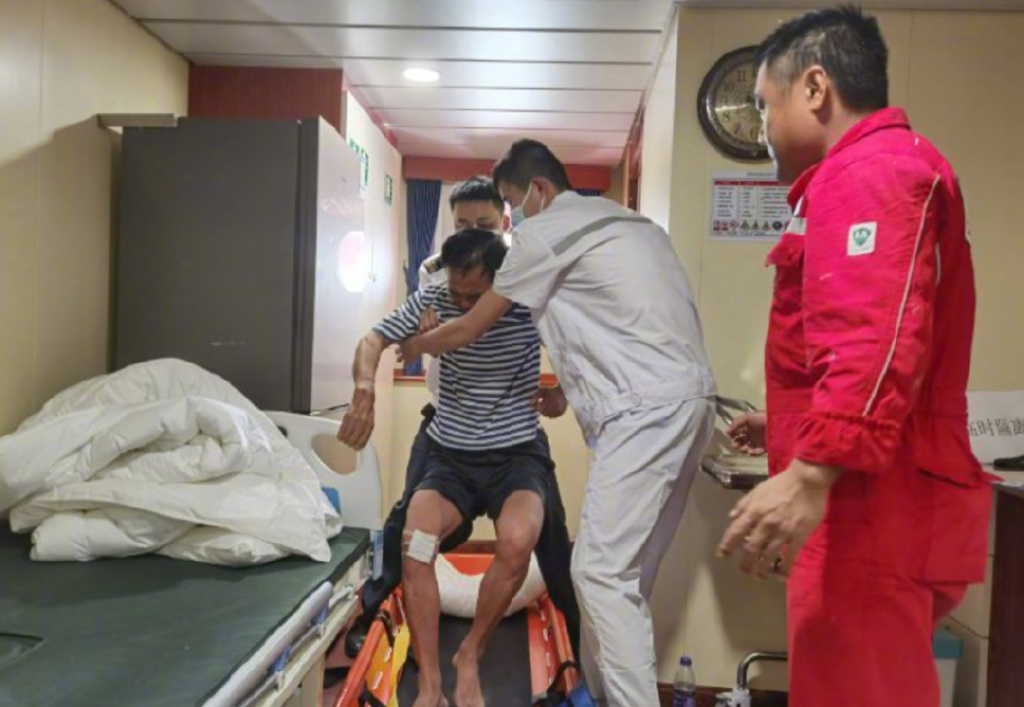 12具疑似遇难者遗体被打捞,“福景001”轮最新救援进展公布休闲区蓝鸢梦想 - Www.slyday.coM 12具疑似遇难者遗体被打捞,“福景001”轮最新救援进展公布休闲区蓝鸢梦想 - Www.slyday.coM