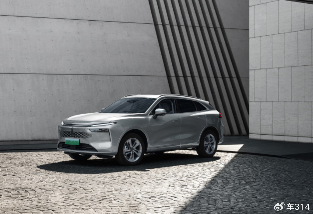 大五座旗舰电动SUV的决赛圈，新摩卡DHT-PHEV对比护卫舰07