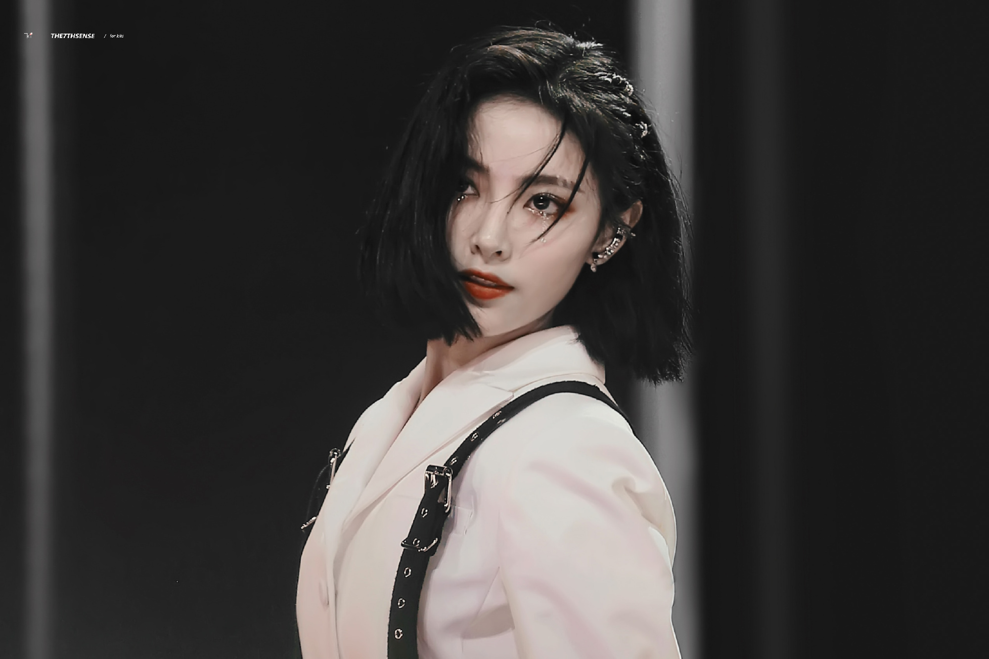 许佳琪台风太棒了,舞台炸裂,继续发光发热吧