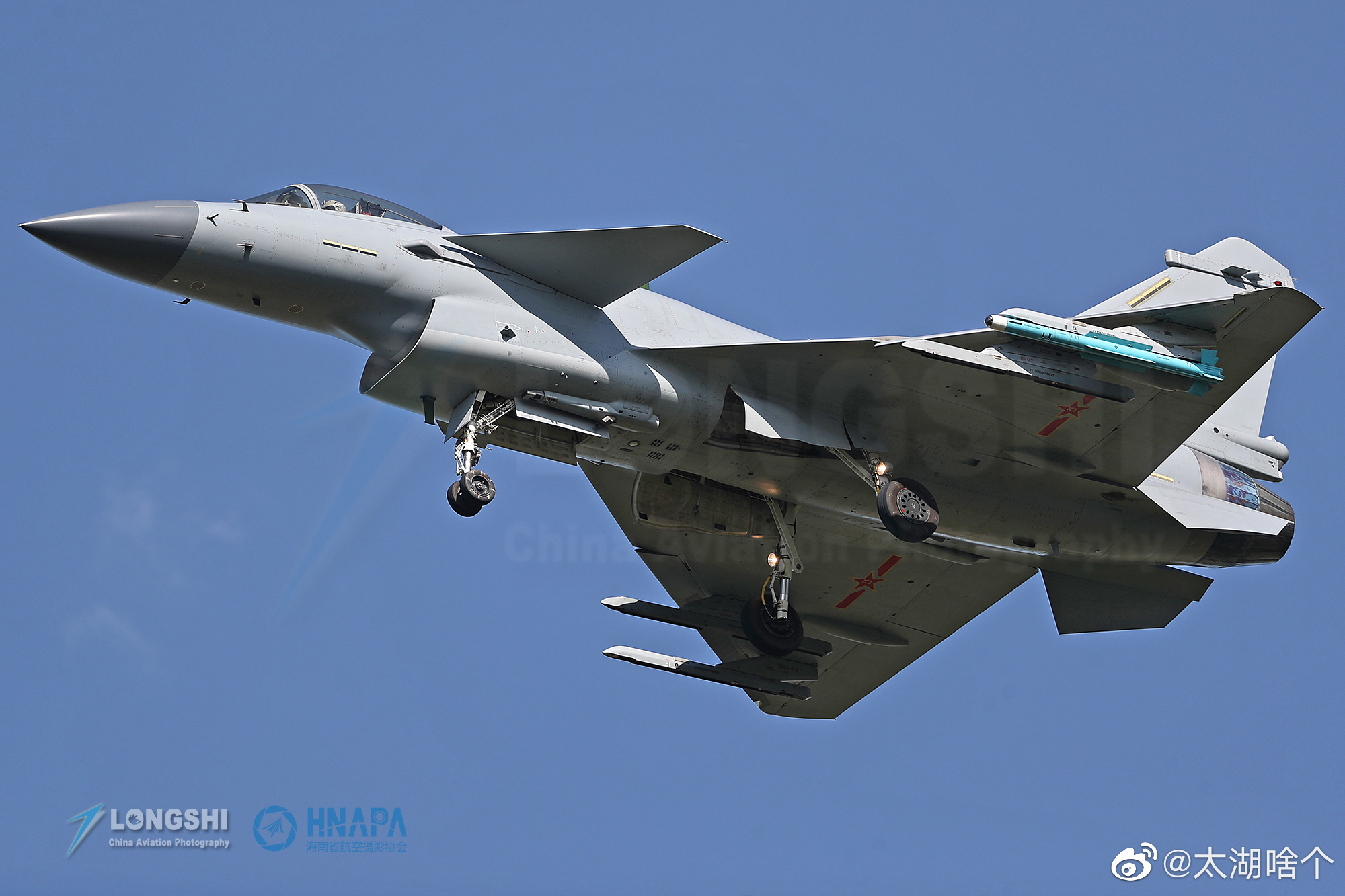 歼-10猛龙战斗机已经23岁了,在1998年3月23日