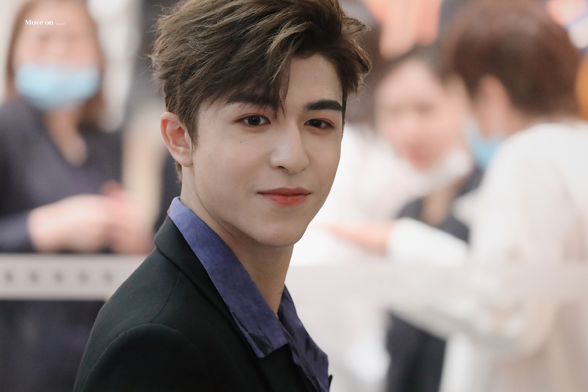 尹浩宇今日品牌活动饭拍太优越了吧人群中的贵公子