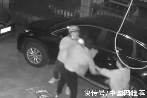 外卖小哥送餐途中见义勇为，制服持刀小偷休闲区蓝鸢梦想 - Www.slyday.coM