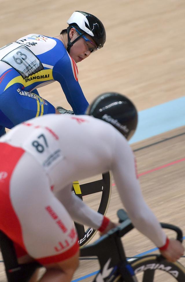 场地自行车——男子争先赛1/16决赛赛况