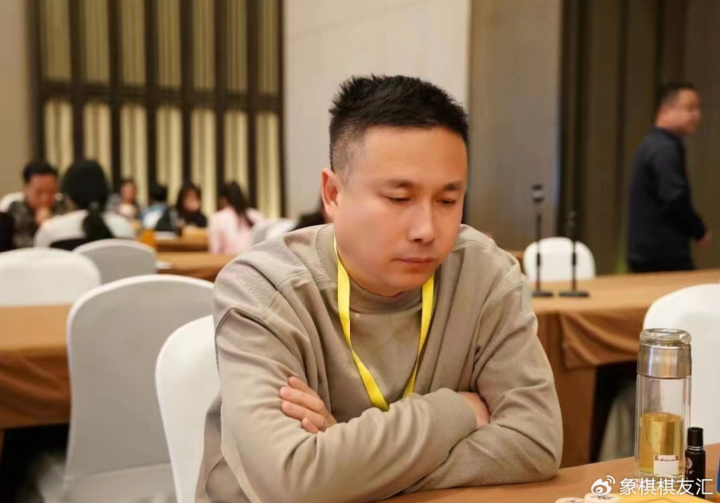 “野路子”成长起来的民间棋王，梁辉远：象棋影响我的一生！|全国象棋|全国象棋业余棋王赛|王赛|棋牌|棋王赛_新浪体育_新浪新闻