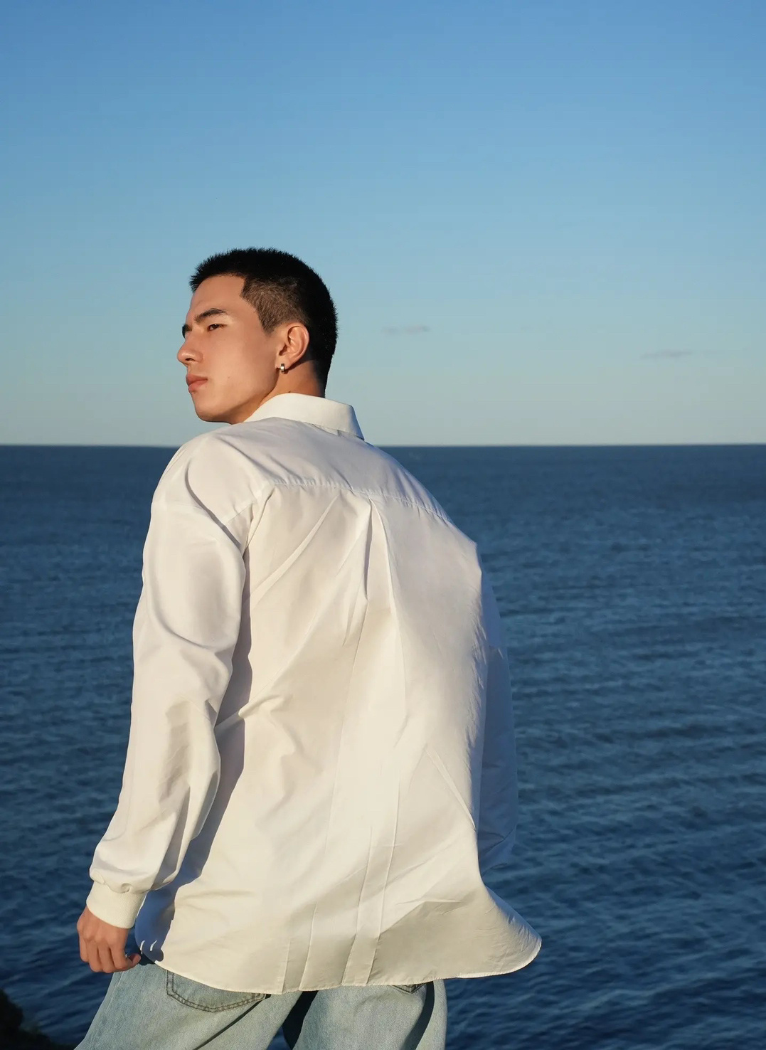 寸头单眼皮帅哥真的很少……__财经头条