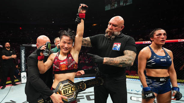 张伟丽强势卫冕UFC金腰带!王聪与茸主点数获胜|张伟丽|UFC|路易斯·苏亚雷斯_新浪新闻