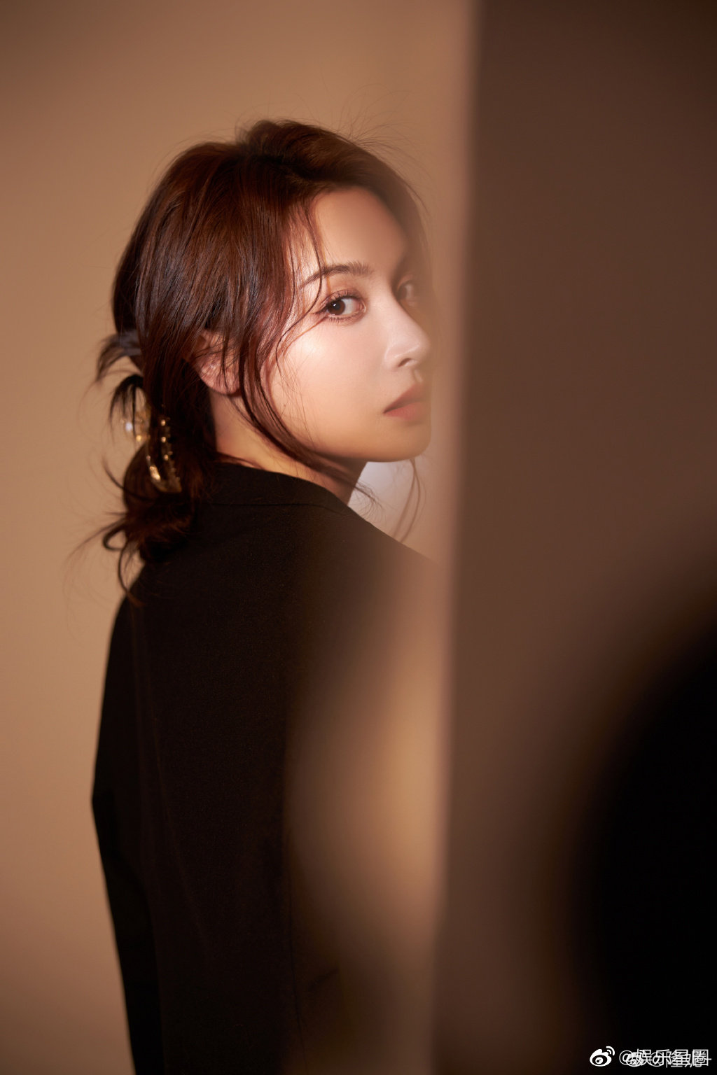 隆妮生活照,金丝框眼镜半永久吧,完完全全戳中我的心了