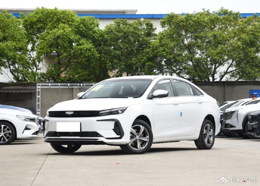 入门价下调2万元,吉利帝豪l hip龙腾版上市,售价8.98万起-新浪汽车