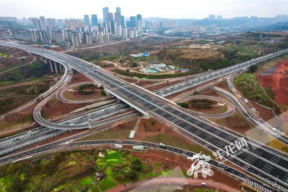 完善渝北区路网结构椿萱大道一期主线数据谷立交今日22时正式通车