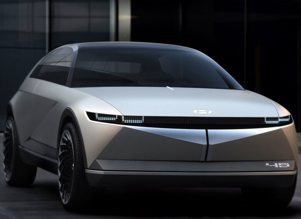 上图为现代45概念车