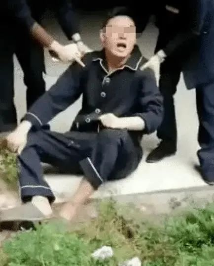 重庆姐弟坠亡案两被告人聊天记录曝光冲上热搜,网友:背后发凉休闲区蓝鸢梦想 - Www.slyday.coM 重庆姐弟坠亡案两被告人聊天记录曝光冲上热搜,网友:背后发凉休闲区蓝鸢梦想 - Www.slyday.coM