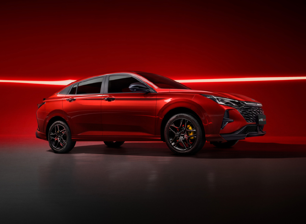 辛苦攒下8万块想买燃油车谁说只能买飞度