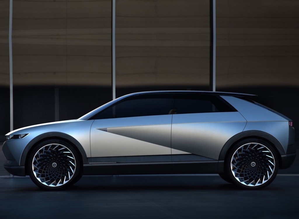 上图为现代45概念车